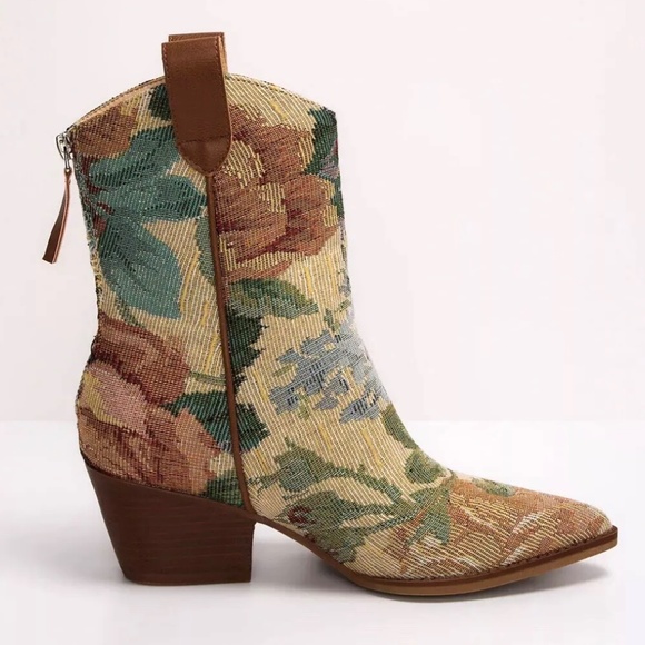Brand new garden stroll brocade tapestry floral western boots 10 - Picture 3 of 6